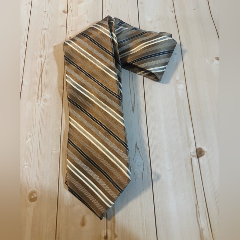 Michael Kors 100% Silk Gold Brown Striped Tie Luxury Designer - Picture 2 of 5